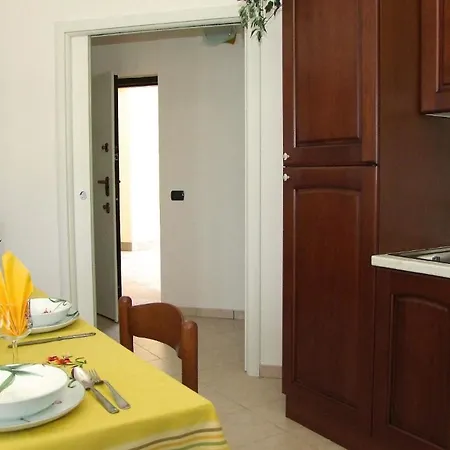 Casa Katty Zweizimmerwohnung Mit Balkon Mit Seeblick *