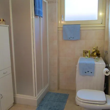 Casa Katty Zweizimmerwohnung Mit Balkon Mit Seeblick Apartment *